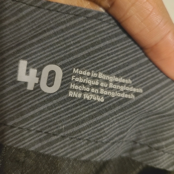 Hang Ten | Men's Gray and Black Striped Hiking or Athleisure Shorts (Size 40) - Picture 3 of 13